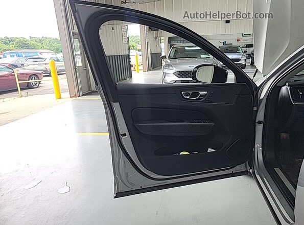 YV4L12RK4R1929235 2024 VOLVO XC60  უკანა სალონის ხედი