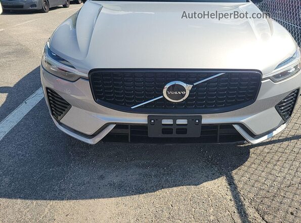 YV4L12RK5R1929504 2024 VOLVO XC60  Вид спереди
