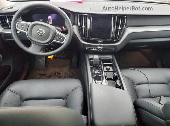 YV4L12RK7R1929116 2024 VOLVO XC60  Vista del compartimento del motor