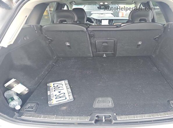 YV4L12RK8N1053120 2022 VOLVO XC60  Rear seats view