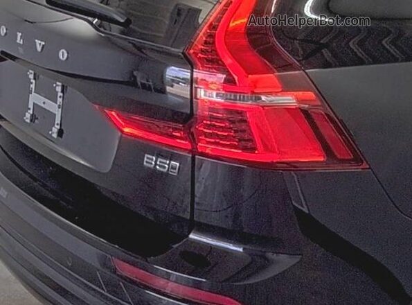 YV4L12RK8R1930470 2024 VOLVO XC60  Vista tres cuartos delantera izquierda