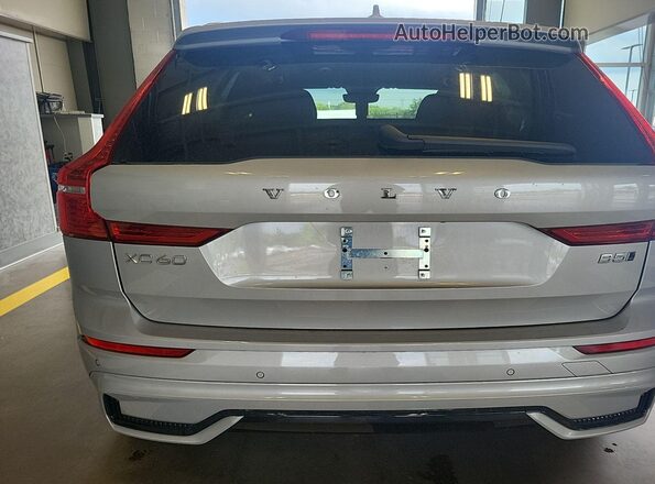 YV4L12RK8R1933787 2024 VOLVO XC60  Front view