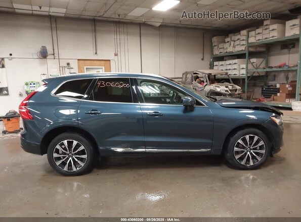 YV4L12RN0P1378969 2023 VOLVO XC60 Синий Вид задней части салона
