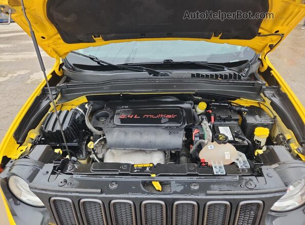 ZACCJBCB3JPG71094 2018 JEEP RENEGADE Желтый 
