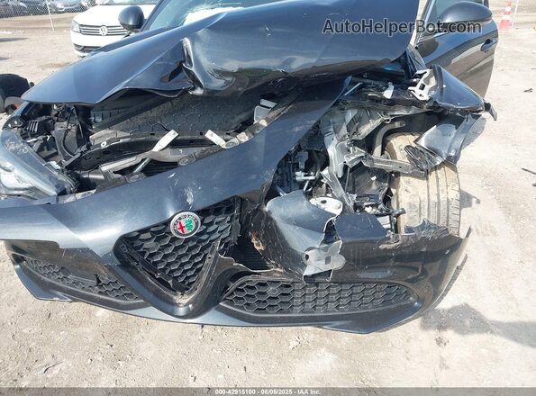 ZARFAEDN7H7560021 2017 ALFA ROMEO GIULIA Black 