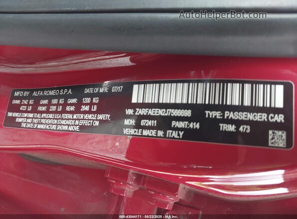 ZARFAEEN2J7566698 2018 ALFA ROMEO GIULIA Red Widok komory silnika