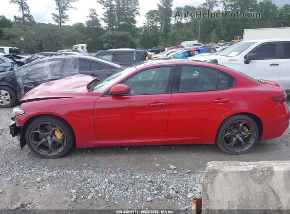 ZARFAEEN2J7566698 2018 ALFA ROMEO GIULIA Red Widok wnętrza 360 stopni