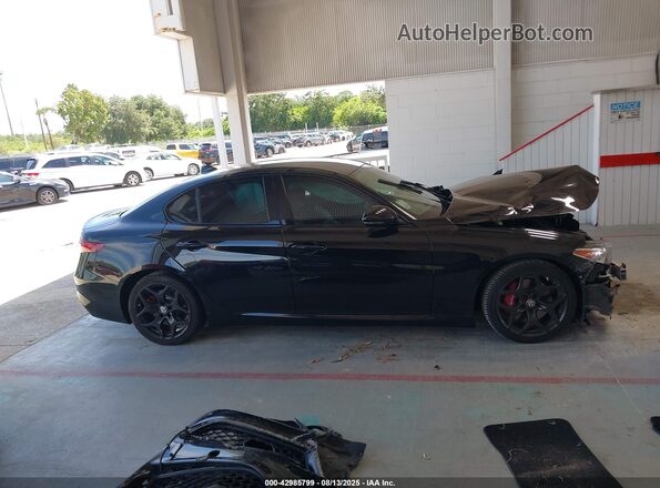 ZARFAMAN7L7625649 2020 ALFA ROMEO GIULIA Black სალონის 360-გრადუსიანი ხედი