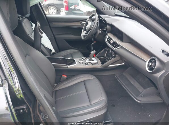 ZASPAKBN2P7D58337 2023 ALFA ROMEO STELVIO Black Սալոնի դիմացի տեսք