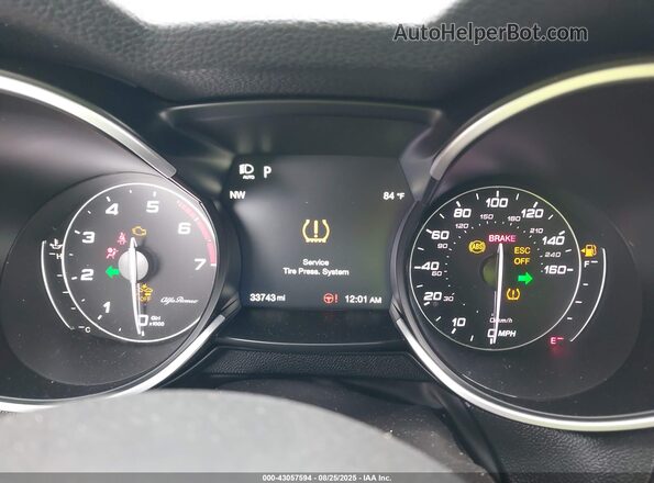 ZASPAKBN2P7D58337 2023 ALFA ROMEO STELVIO Black Հետևի նստատեղերի տեսք