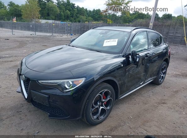ZASPAKBN2P7D58337 2023 ALFA ROMEO STELVIO Black Առջևի ձախ երեք քառորդ տեսարան