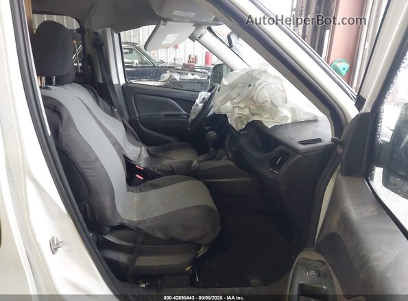 ZFBERFAB5J6L48215 2018 RAM PROMASTER CITY Белый Вид салона спереди
