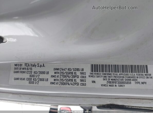 ZFBERFBT3G6B05859 2016 RAM PROMASTER CITY White Widok komory silnika