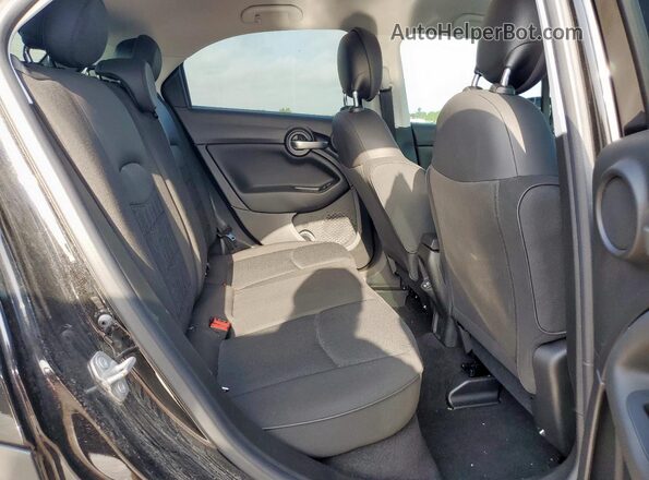 ZFBNF3B10PP998893 2023 FIAT 500X Black Вид задніх сидінь