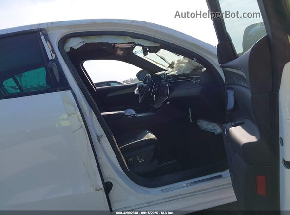 ZN682AVA0P7439641 2023 MASERATI GRECALE White 