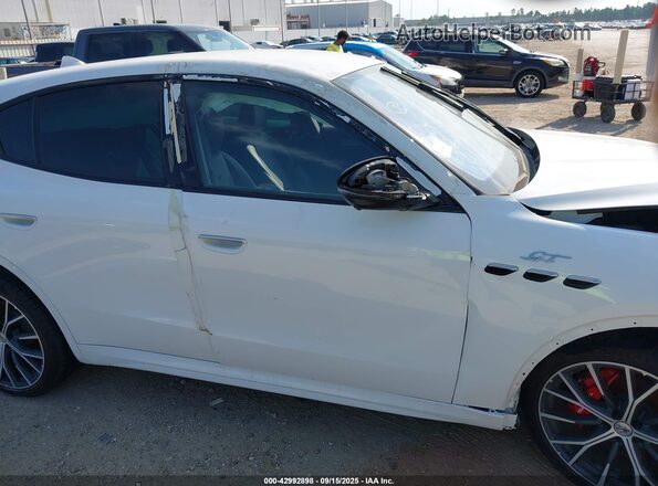 ZN682AVA0P7439641 2023 MASERATI GRECALE White 
