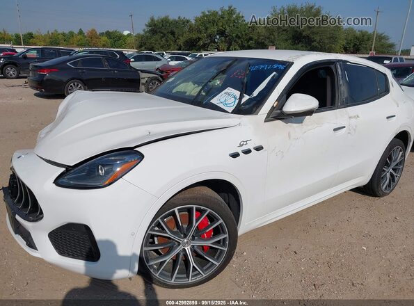 ZN682AVA0P7439641 2023 MASERATI GRECALE White 