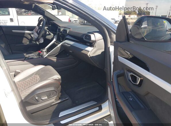 ZPBUA1ZLXLLA09592 2020 LAMBORGHINI URUS Черный Вид салона спереди