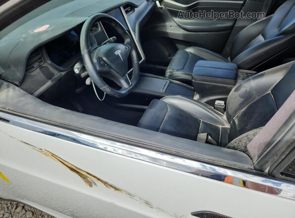 5YJXCBE26JF109304 2018 TESLA MODEL X White 