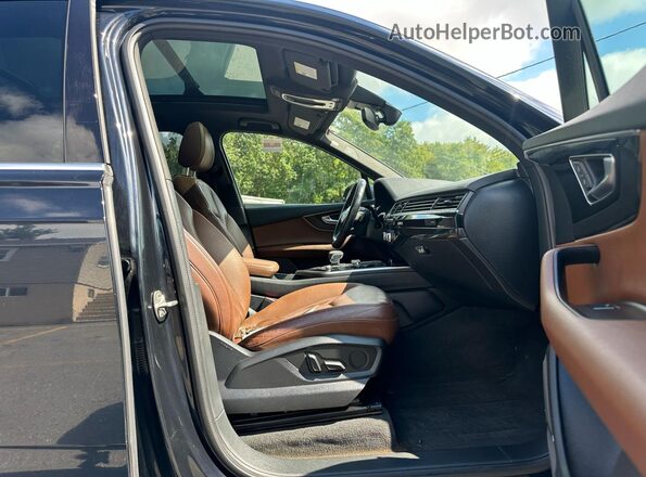WA1LHAF71HD044555 2017 AUDI Q7 Черный Вид сзади