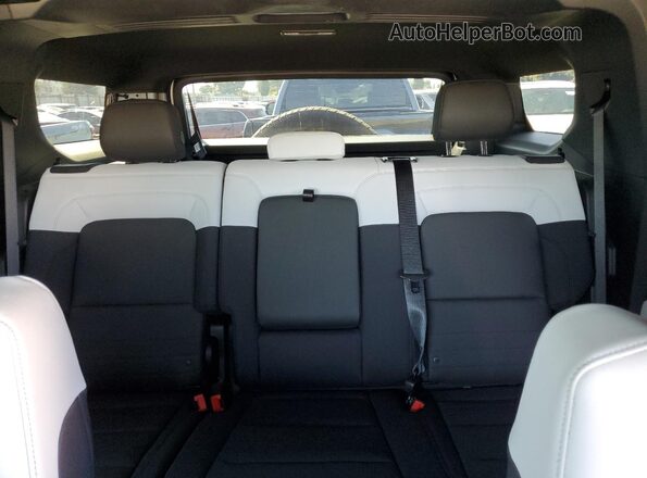 1GKT0NDE2SU115926 2025 GMC HUMMER White 