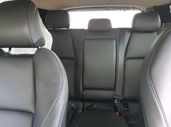 3MVDMBBM4RM649469 2024 MAZDA CX-30 Silver Widok wnętrza z tyłu