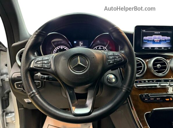 WDC0G4JBXHF137XXX 2017 MERCEDES-BENZ GLC-CLASS Silver 