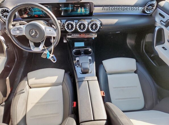 WDD3G4EB4KW019568 2019 MERCEDES-BENZ A Gray Vista del cuadro de instrumentos