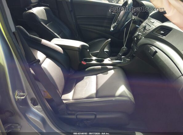 19UDE2F36HA002147 2017 ACURA ILX Silver 