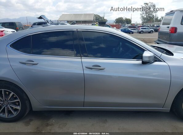 19UUB1F32LA004246 2020 ACURA TLX Gray Widok wnętrza z tyłu
