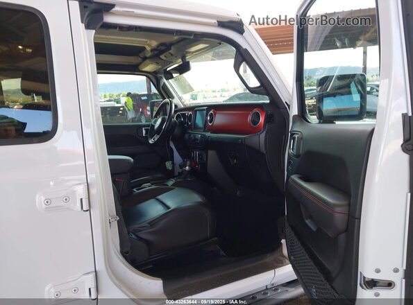 1C4HJXFG7LW176851 2020 JEEP WRANGLER UNLIMITED Белый Вид салона спереди