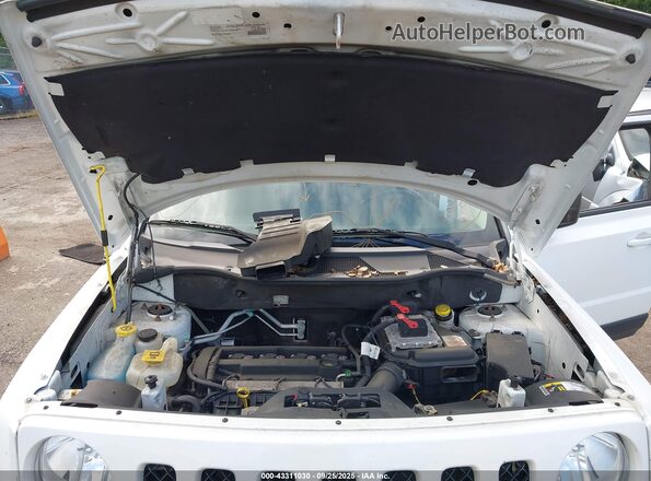 1C4NJPFA7GD589224 2016 JEEP PATRIOT White Հետևի տեսք