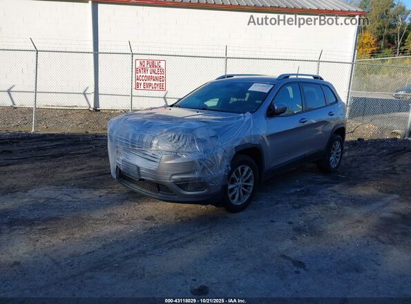 1C4PJLCB6LD577493 2020 JEEP CHEROKEE Silver წინა მარცხენა ხედი სამი მეოთხედიდან