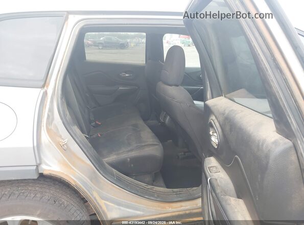 1C4PJLCB6LD653567 2020 JEEP CHEROKEE Gray VIN կոդի պիտակի տեսք