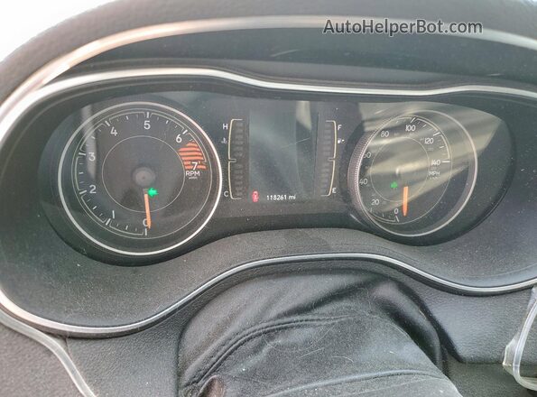 1C4PJLCB6MD174048 2021 JEEP CHEROKEE White ხელსაწყოთა პანელის ხედი