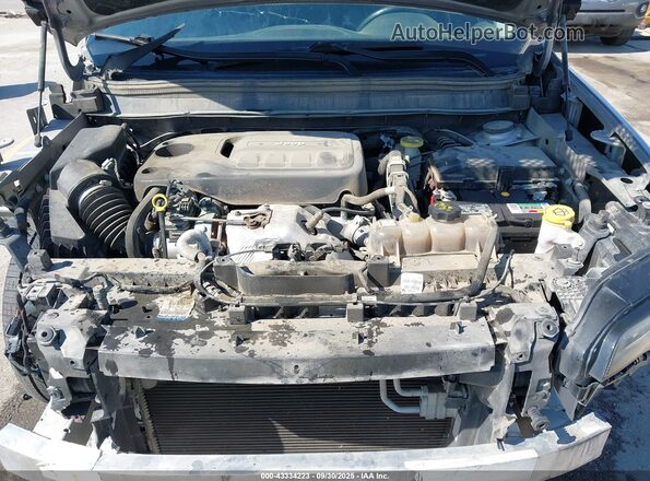 1C4PJLLN6LD587256 2020 JEEP CHEROKEE Silver Rear view