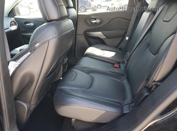 1C4PJMDN4MD163046 2021 JEEP CHEROKEE Black Widok wnętrza z tyłu