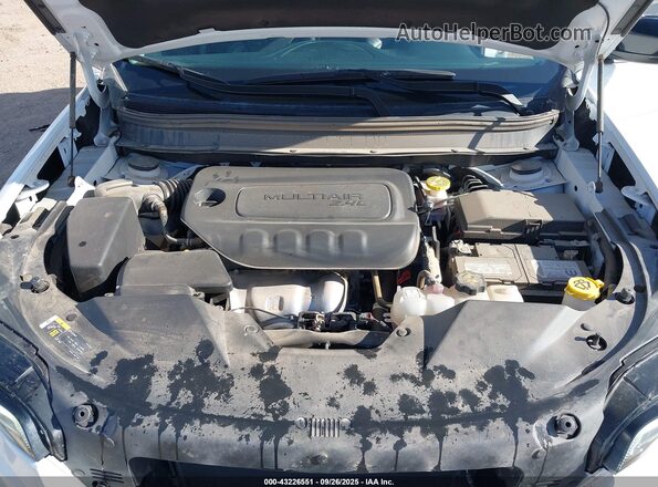 1C4PJMMB6PD108382 2023 JEEP CHEROKEE White Widok z tyłu