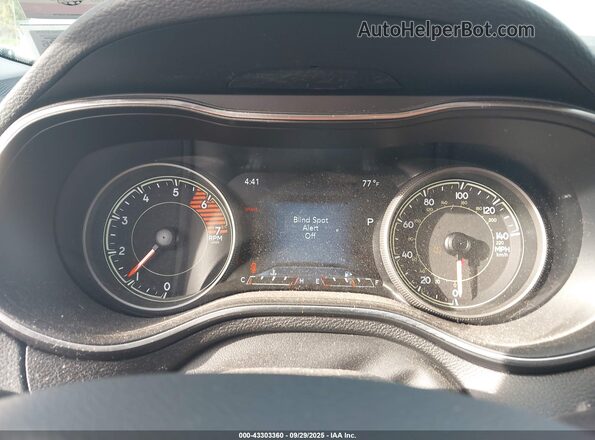 1C4PJMMN1ND514383 2022 JEEP CHEROKEE Gray Widok tylnych siedzeń