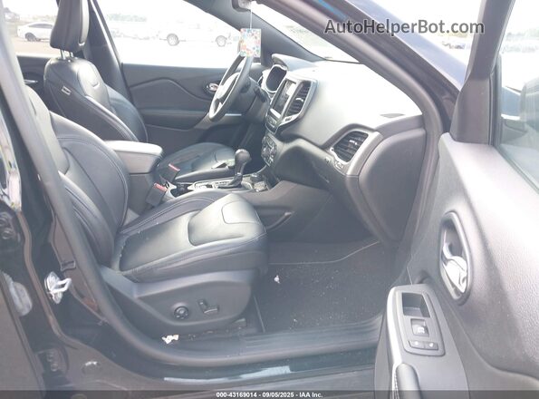 1C4PJMMX4MD213705 2021 JEEP CHEROKEE Black Front interior view