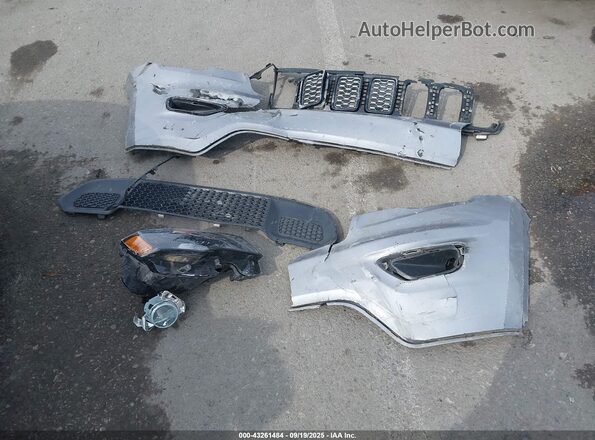 1C4RJEAG4MC860646 2021 JEEP GRAND CHEROKEE Silver Вид щитка приладів