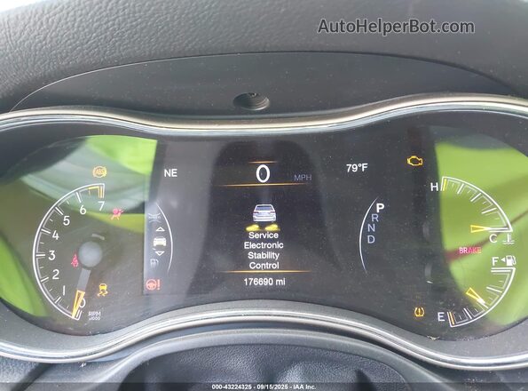 1C4RJFAG0HC739463 2017 JEEP GRAND CHEROKEE Silver Widok tylnych siedzeń
