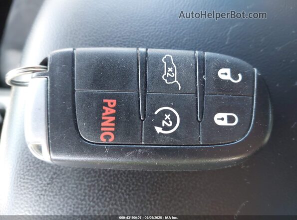 1C4RJFAG0MC777530 2021 JEEP GRAND CHEROKEE Серебряный Вид панели приборов