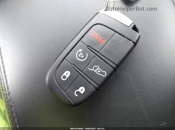 1C4RJFAGXJC309316 2018 JEEP GRAND CHEROKEE Silver 