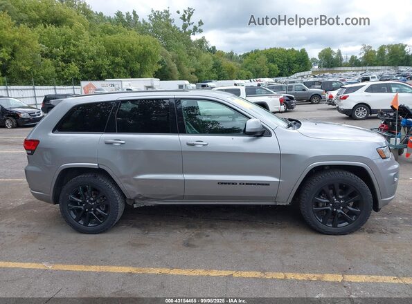 1C4RJFAGXJC309316 2018 JEEP GRAND CHEROKEE Silver 