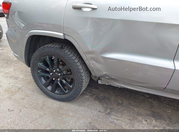 1C4RJFAGXJC309316 2018 JEEP GRAND CHEROKEE Silver 