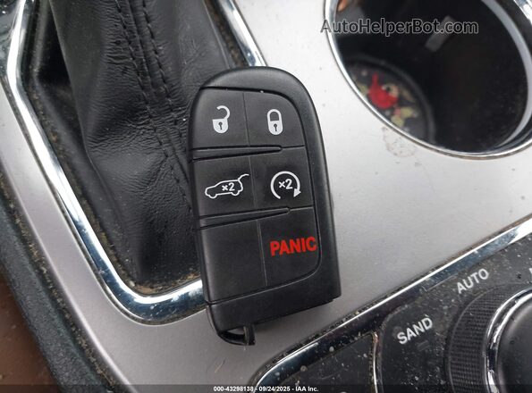1C4RJFCG4MC757830 2021 JEEP GRAND CHEROKEE Burgundy Widok deski rozdzielczej