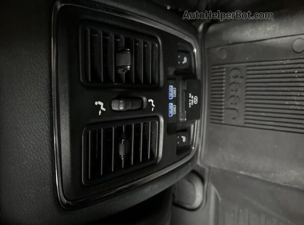 1C4RJFLG0JC221355 2018 JEEP GRAND White 