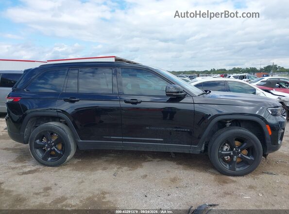 1C4RJGAG2PC552875 2023 JEEP GRAND CHEROKEE Black Rear interior view