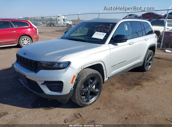 1C4RJHAG0PC625845 2023 JEEP GRAND CHEROKEE Silver Przód lewy